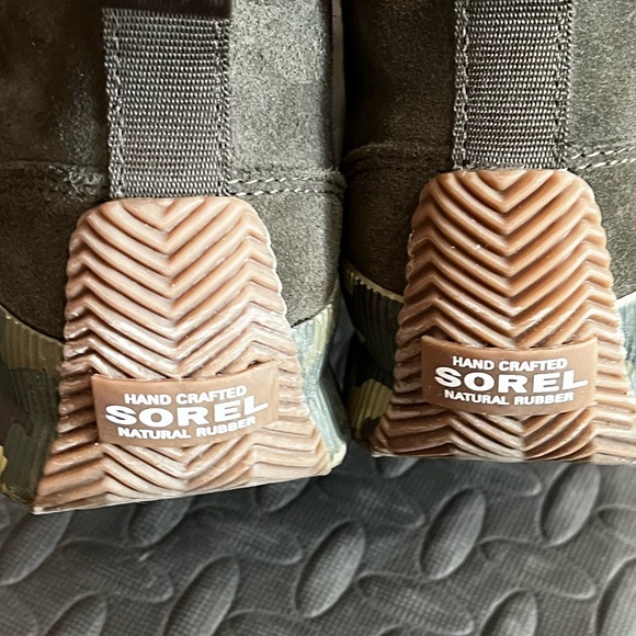 Sorel women’s boots - Picture 3 of 6